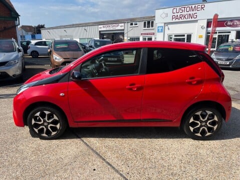 Toyota Aygo 1.0 VVT-I X-TREND 10