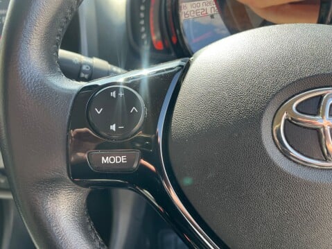 Toyota Aygo 1.0 VVT-I X-TREND 14