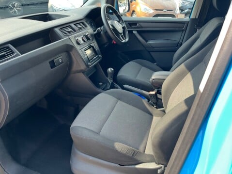 Volkswagen Caddy Maxi C20 1.6 TDI STARTLINE 18