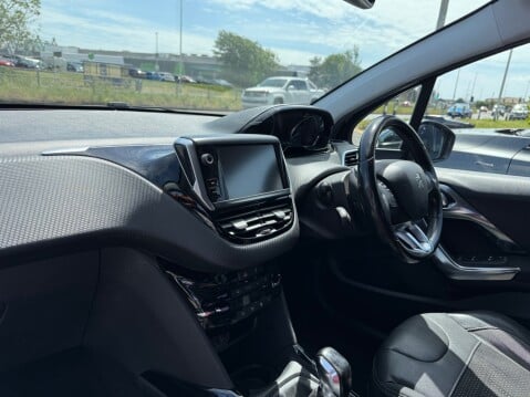 Peugeot 2008 ALLURE 8