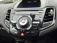 Ford Fiesta TITANIUM 12