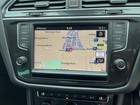 Volkswagen Tiguan 2.0 TDI SE NAV BLUEMOTION 4MOTION DSG AUTOMATIC 16