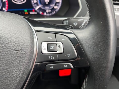 Volkswagen Tiguan 2.0 TDI SE NAV BLUEMOTION 4MOTION DSG AUTOMATIC 15