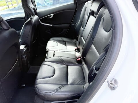 Volvo V40 D2 SE LUX NAV 12