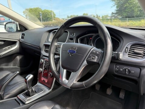 Volvo V40 D2 SE LUX NAV 10