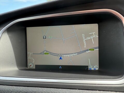Volvo V40 D2 SE LUX NAV 15