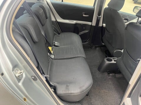 Toyota Yaris 1.3 VVT-I T SPIRIT AUTOMATIC 7