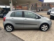Toyota Yaris 1.3 VVT-I T SPIRIT AUTOMATIC 8