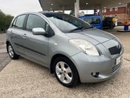 Toyota Yaris 1.3 VVT-I T SPIRIT AUTOMATIC 4