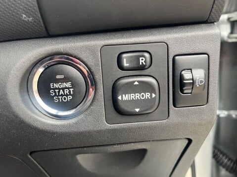Toyota Yaris 1.3 VVT-I T SPIRIT AUTOMATIC 20