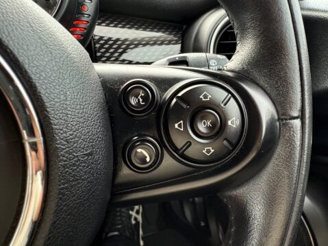 Mini Hatch COOPER S [MEDIA XL + CHILLI PACK] 31