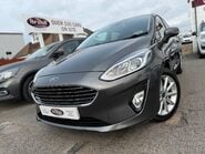 Ford Fiesta TITANIUM X 2