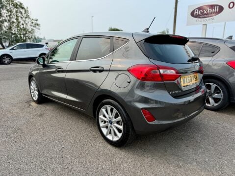 Ford Fiesta TITANIUM X 7