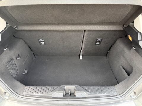 Ford Fiesta TITANIUM X 31
