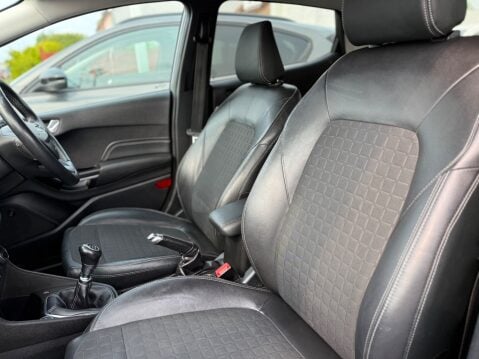 Ford Fiesta TITANIUM X 11