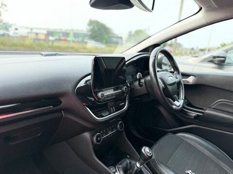 Ford Fiesta TITANIUM X 9