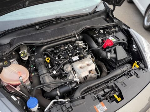 Ford Fiesta TITANIUM X 32
