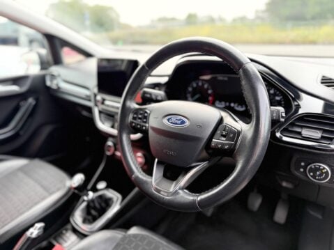 Ford Fiesta TITANIUM X 10
