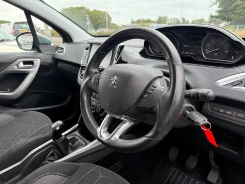 Peugeot 2008 PURETECH ACTIVE 8