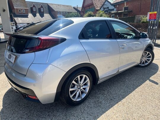 Honda Civic 1.6 I-DTEC SR