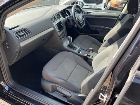 Volkswagen Golf 1.6 TDI MATCH BLUEMOTION TECHNOLOGY DSG 12