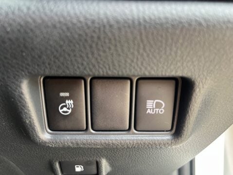Toyota C-HR 1.8 HYBRID EXCEL AUTOMATIC 27