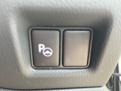 Toyota C-HR 1.8 HYBRID EXCEL AUTOMATIC 28