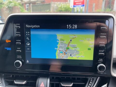 Toyota C-HR 1.8 HYBRID EXCEL AUTOMATIC 17