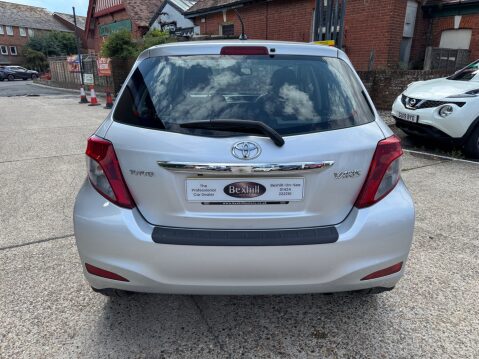 Toyota Yaris 1.33 VVT-I T SPIRIT AUTOMATIC 4
