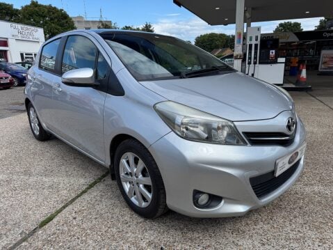 Toyota Yaris 1.33 VVT-I T SPIRIT AUTOMATIC 9