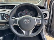 Toyota Yaris 1.33 VVT-I T SPIRIT AUTOMATIC 11