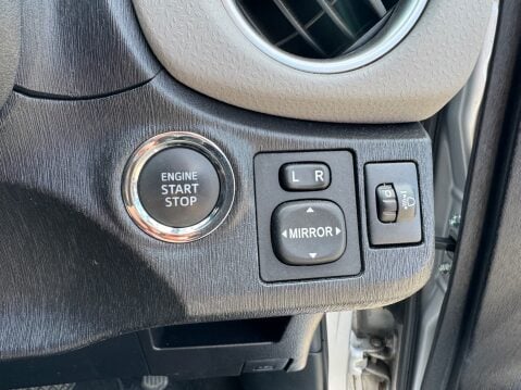 Toyota Yaris 1.33 VVT-I T SPIRIT AUTOMATIC 14