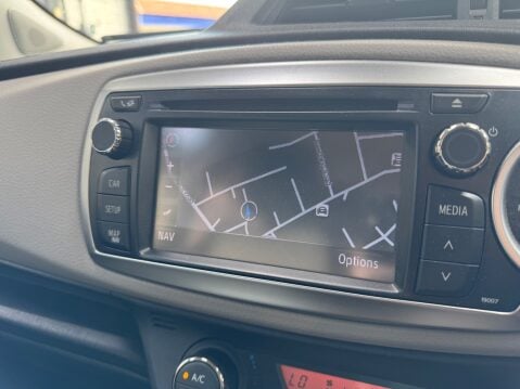 Toyota Yaris 1.33 VVT-I T SPIRIT AUTOMATIC 16