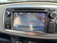 Toyota Yaris 1.33 VVT-I T SPIRIT AUTOMATIC 19