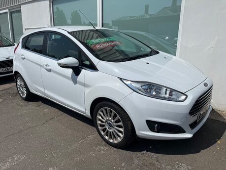 Ford Fiesta 1.6 TITANIUM AUTOMATIC