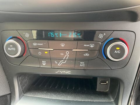 Ford Focus 1.6 TDCI TITANIUM NAVIGATOR 18
