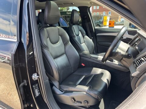 Volvo XC90 2.0 D5 INSCRIPTION AWD 7 SEATER AUTOMATIC 3