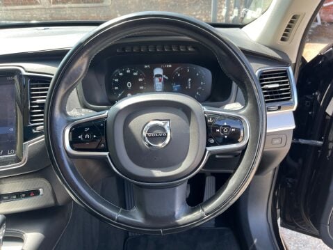 Volvo XC90 2.0 D5 INSCRIPTION AWD 7 SEATER AUTOMATIC 19