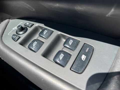 Volvo XC90 2.0 D5 INSCRIPTION AWD 7 SEATER AUTOMATIC 37