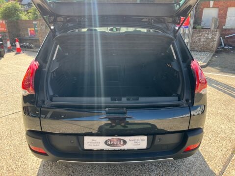 Peugeot 3008 BLUE HDI S/S ALLURE 6