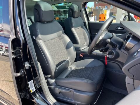 Peugeot 3008 BLUE HDI S/S ALLURE 3