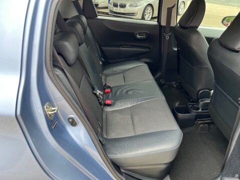 Toyota Yaris T SPIRIT HYBRID 11