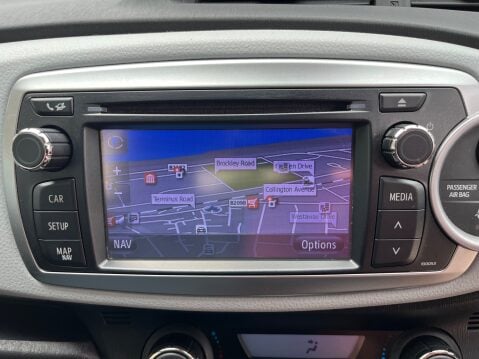 Toyota Yaris T SPIRIT HYBRID 15