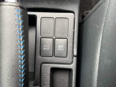 Toyota Yaris T SPIRIT HYBRID 20
