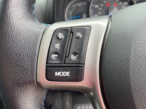 Toyota Yaris T SPIRIT HYBRID 14