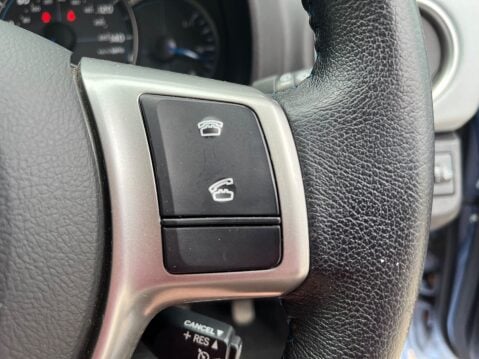 Toyota Yaris T SPIRIT HYBRID 16