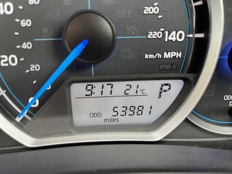 Toyota Yaris T SPIRIT HYBRID 27