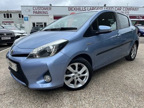 Toyota Yaris T SPIRIT HYBRID 