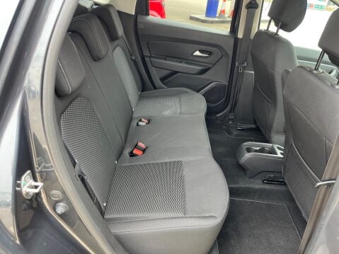 Dacia Duster 1.3 TCE COMFORT 7