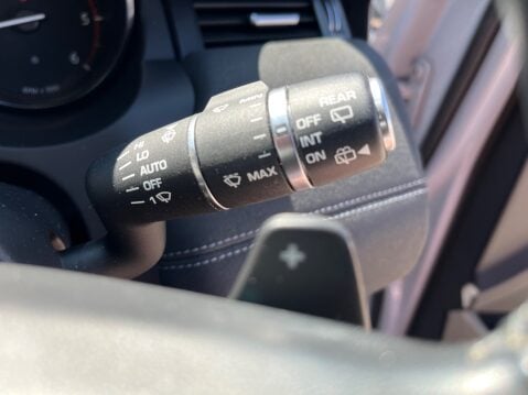 Land Rover Range Rover Evoque 2.0 TD4 LANDMARK MHEV AUTOMATIC 28